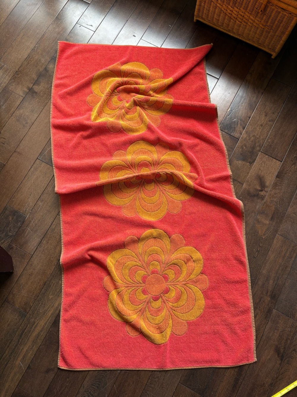 Vintage terry cotton 1970s bathtowel Orange red Floral 25.5”x53.5” long 1970s